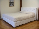 letto-imbottito-in-pelle-chester