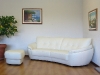 divano-in-pelle-piccadilly-con-pouf