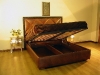 letto-imbottito-in-pelle-enigma-aperto