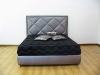 letto-imbottito-in-pelle-enigma-grigio