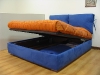 letto-imbottito-in-tessuto-con-contenitore-azzurra