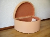 pouf-in-pelle-con-contenitore-stondato-aperto