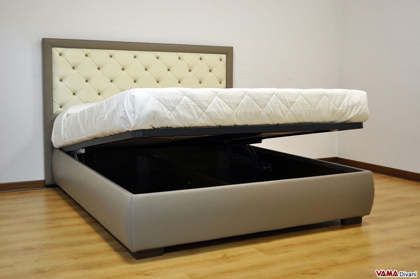 Testiera letto con vano contenitore: letti classici su misura ...