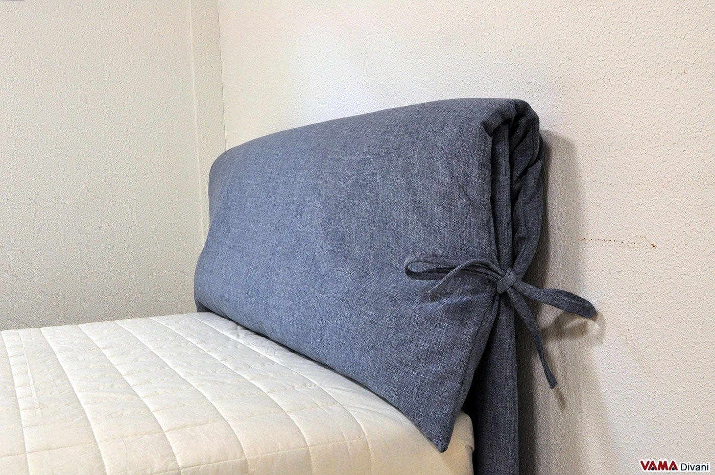 Letto matrimoniale senza spalliera: oltre idee su letto senza ...