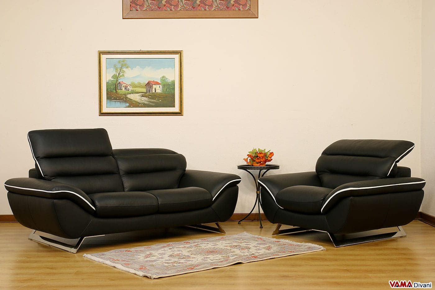 Offerta poltrona e divano moderno nero e bianco in pelle con piedino in acciaio.jpg