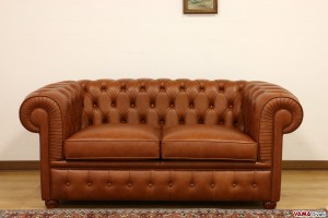 Divano Chesterfield 2 Posti in pelle vintage marrone