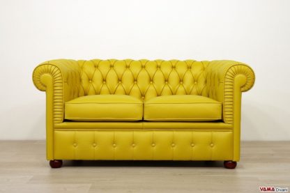 Divano Chesterfield poco ingombrante