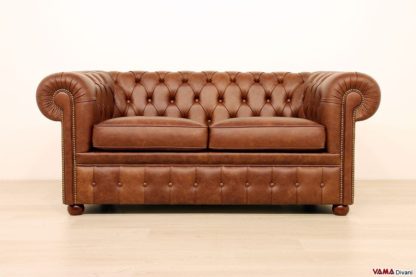 Divano Chesterfield 2 posti stile inglese