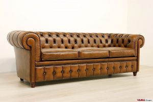 Divano Chesterfield 3 posti marrone vintage effetto antico