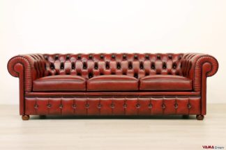 Divano Chesterfield 3 posti rosso in pelle asportata vintage effetto antico