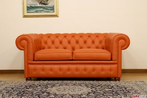 Divano Chesterfield arancio