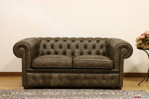 Divano Chesterfield grigio