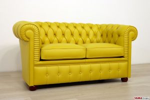 Divano Chesterfield con profondità ridotta