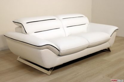 Divano bianco moderno in pelle piedini in acciaio