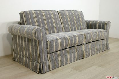 Divano in stile classico con tessuto a righe