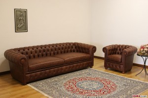 Salotto Chesterfield in pelle marrone