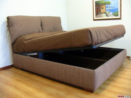 Letto matrimoniale contenitore in tessuto marrone sfoderabile
