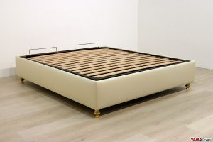 Letto contenitore con piedi alti