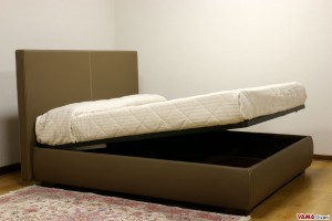 Letto in pelle