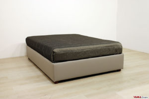 Letto senza testata matrimoniale in ecopelle