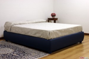 Letto sommier senza testata blu in pelle