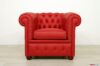 Poltroncina classica imbottita in pelle rossa