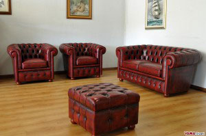Salotto con pouf capitonnè