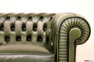 Particolari artigianali bracciolo Chesterfield