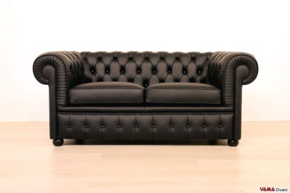 Divano Chesterfield nero