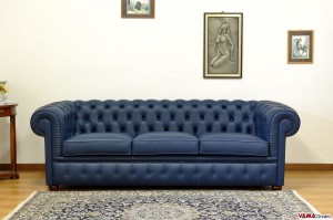 divano chesterfield 3 posti blu