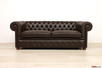 Divano Chesterfield in pelle marrone testa di moro