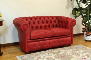 Divano chesterfield poco profondo