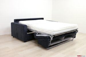 Divano letto matrimoniale aperto con materasso alto 18 cm