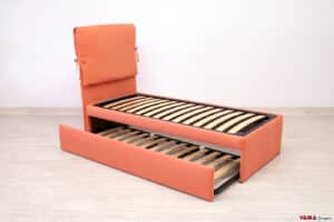Doppio letto singolo estraibile con testata morbida color arancio