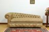 Dormeuse Chesterfield vintage in pelle invecchiata