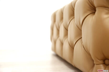 Lavorazione capitonné laterale del pouf