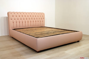 Letto Chesterfield matrimoniale rosa in pelle