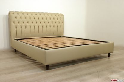 Letto Chesterfield in pelle talpa con piedi alti