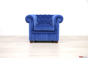 Piccola poltrona Chesterfield blu in velluto di cotone