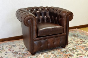 Poltrona Chesterfield piccola testa di moro