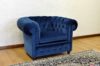 Poltrona Chesterfield in velluto blu