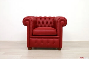 Piccola poltrona Chesterfield in ecopelle rossa