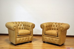 Poltrone chesterfield piccole in pelle