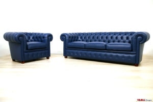 Divano e poltrona Chesterfield blu in pelle