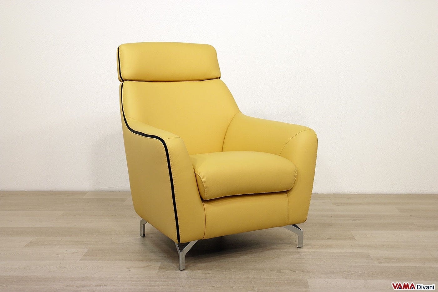 Poltrona moderna in pelle con schienale alto