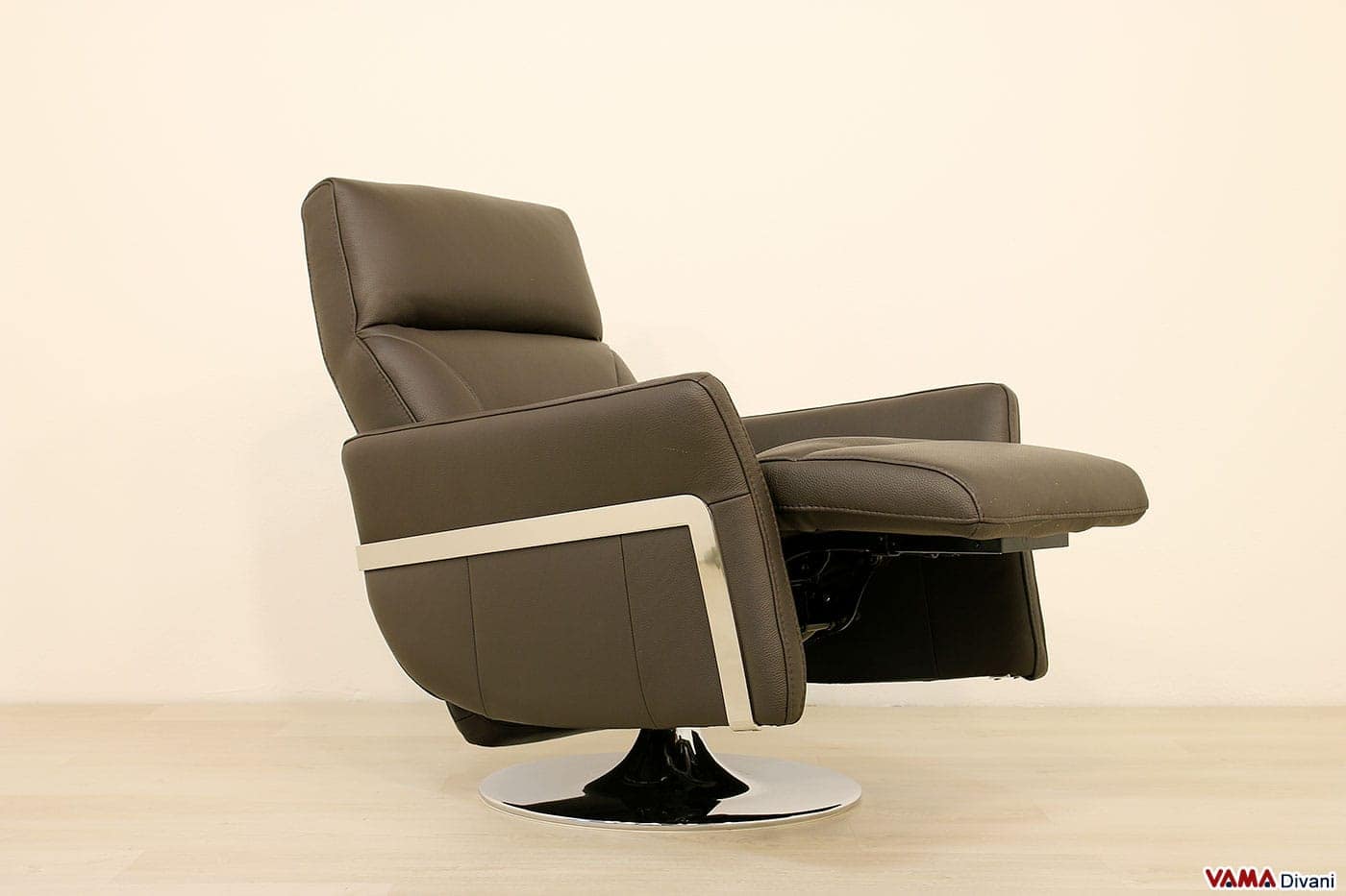 Poltrona moderna relax manuale in pelle marrone cioccolato