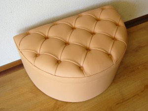 Pouf semicerchio in pelle