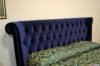 Testata letto imbottita in velluto dallo stile classico
