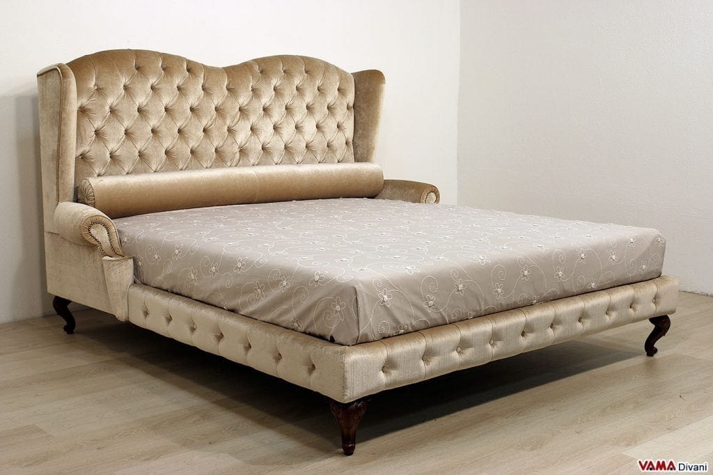 Letto matrimoniale di lusso in velluto elegante