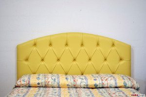 Testata letto curva capitonnè in pelle gialla